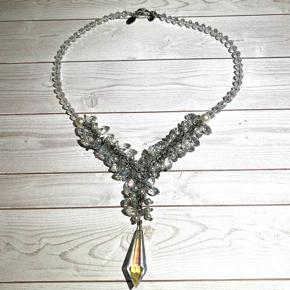 Pearls and Crystals Collar Necklace
